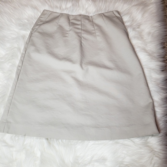 Banana Republic khaki skirt - Picture 4 of 6